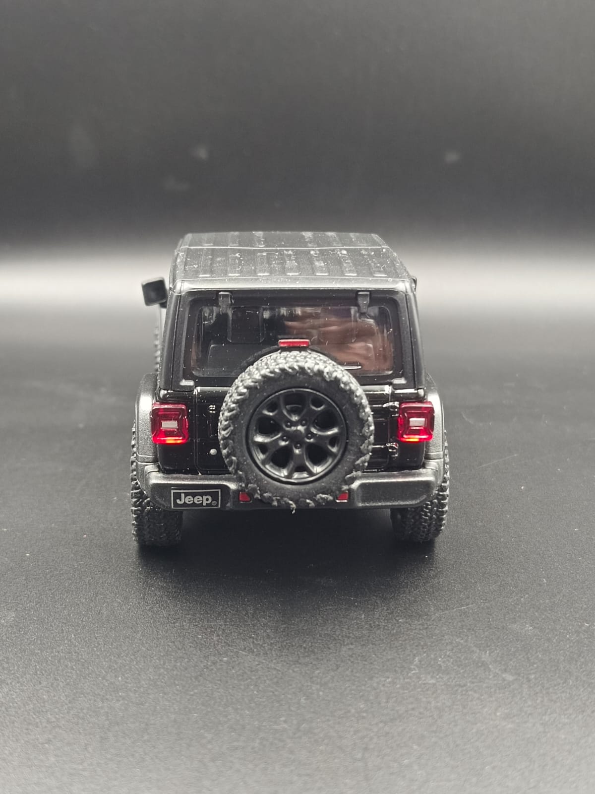 Kinsmart 2018 Jeep Wrangler Rubicon Hard Top Diecast Model (1:34 Scale) - Black