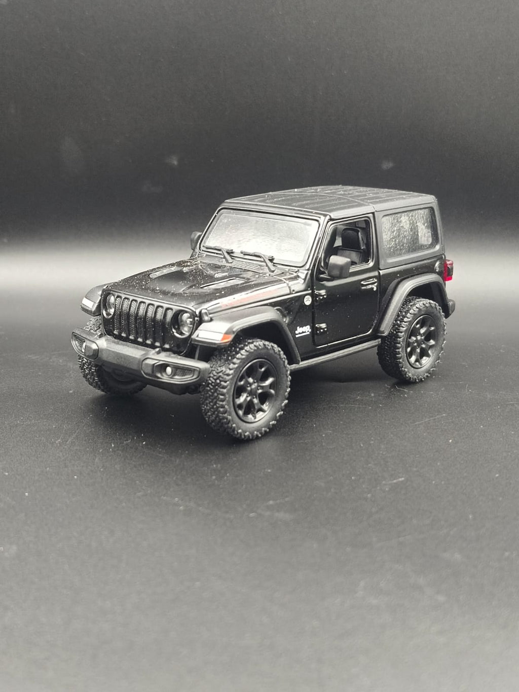 Kinsmart 2018 Jeep Wrangler Rubicon Hard Top Diecast Model (1:34 Scale) - Black