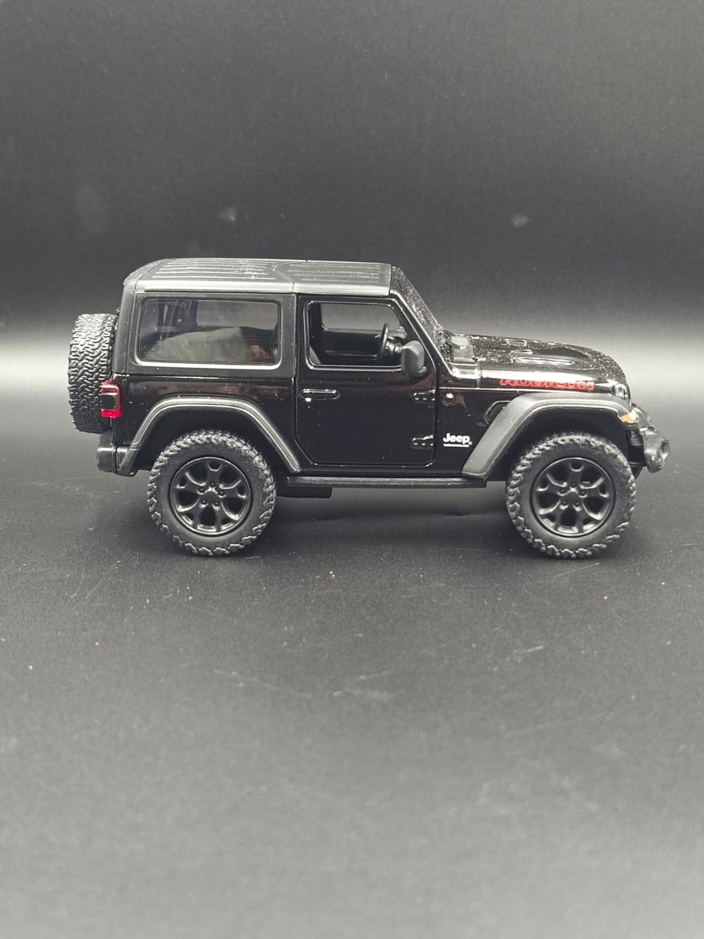 Kinsmart 2018 Jeep Wrangler Rubicon Hard Top Diecast Model (1:34 Scale) - Black
