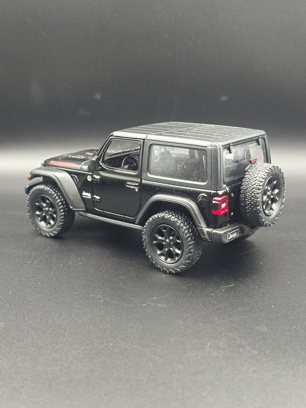 Kinsmart 2018 Jeep Wrangler Rubicon Hard Top Diecast Model (1:34 Scale) - Black