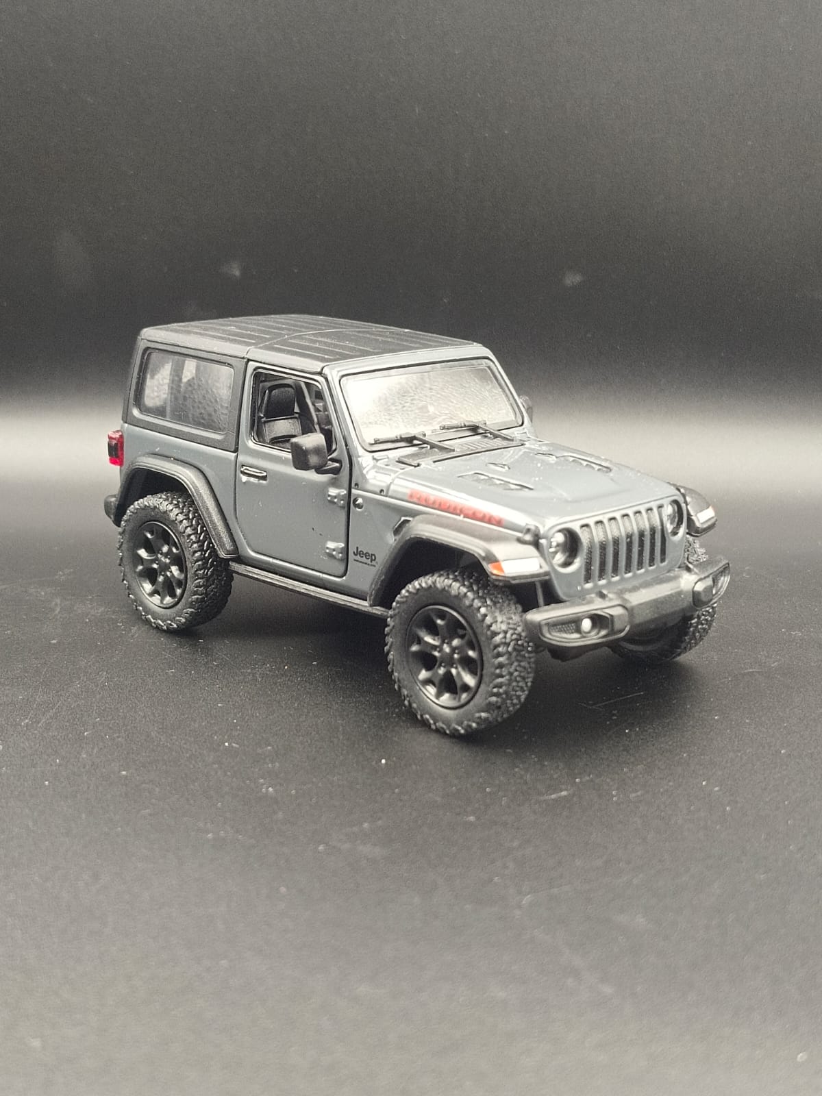 Kinsmart 2018 Jeep Wrangler Rubicon Hard Top Diecast Model (1:34 Scale) - Dark Green