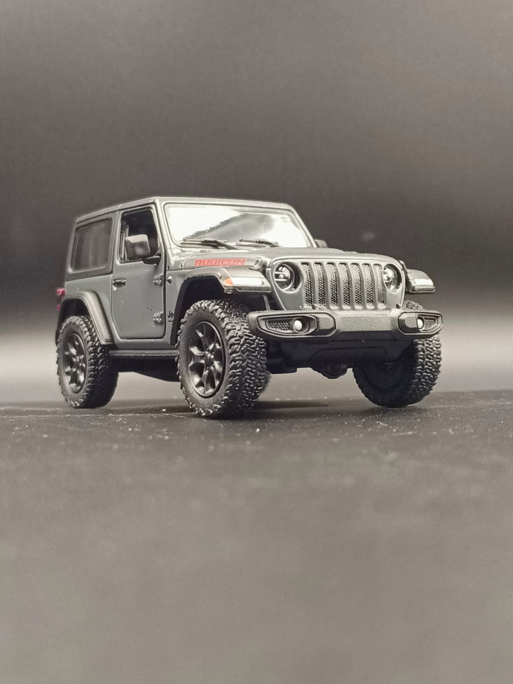 Kinsmart 2018 Jeep Wrangler Rubicon Hard Top Diecast Model (1:34 Scale) - Dark Green