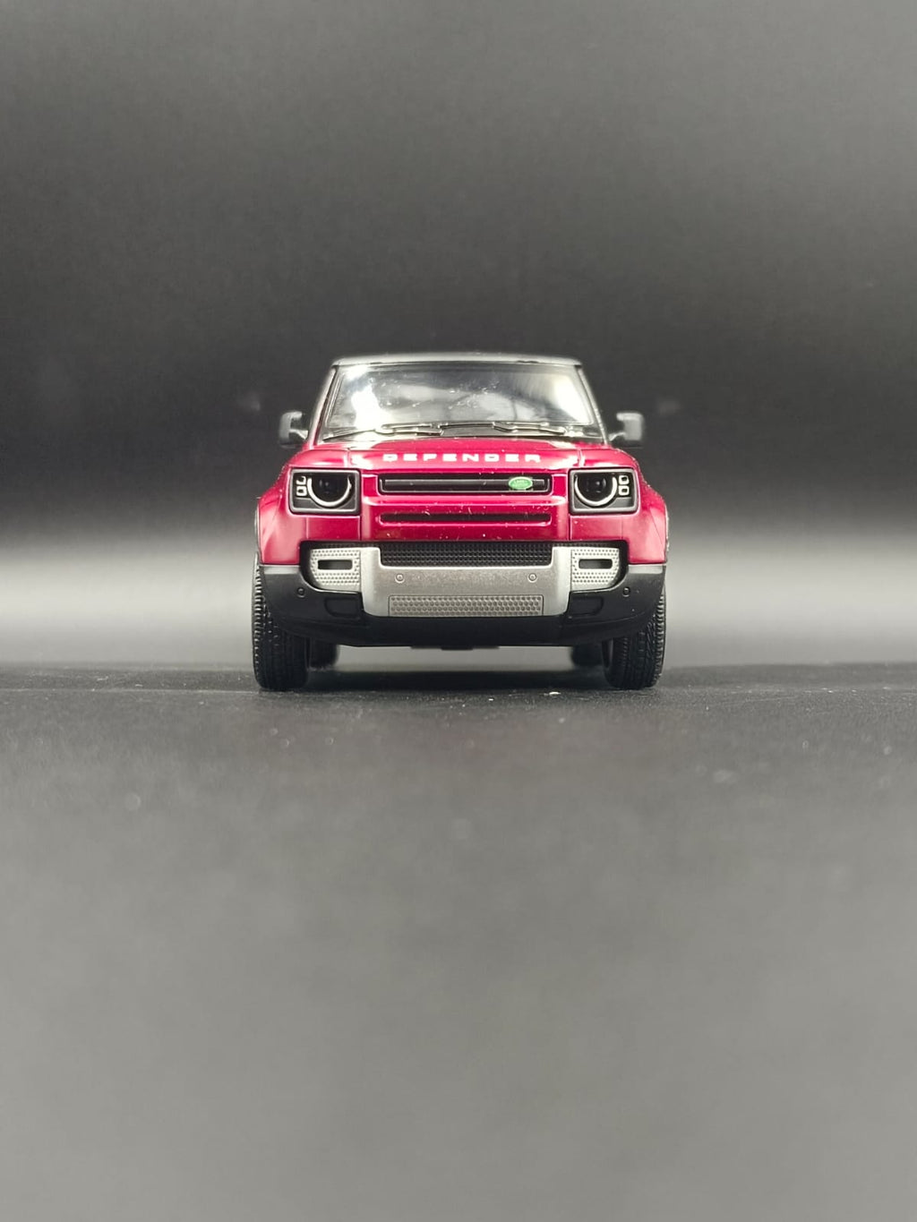 Kinsmart Land Rover Defender 90 Die-Cast Scale Model (1:36) - Red