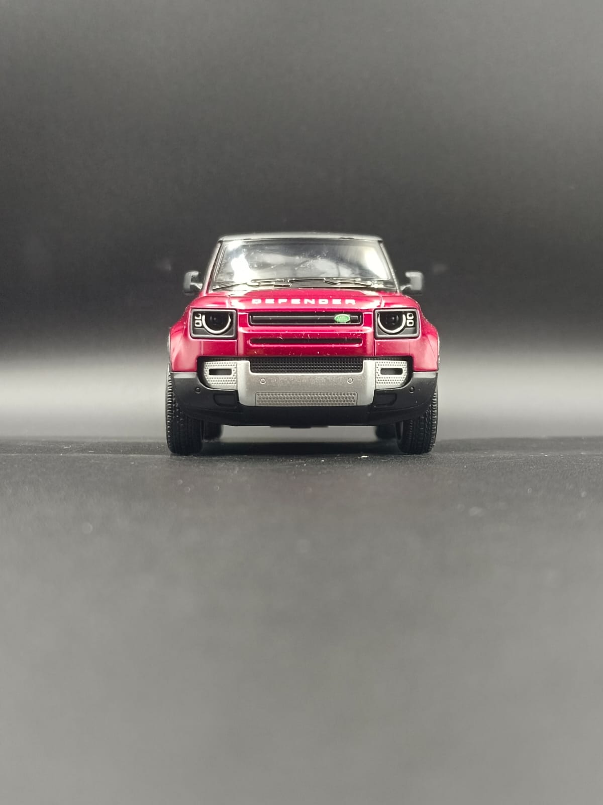 Kinsmart Land Rover Defender 90 Die-Cast Scale Model (1:36) - Red