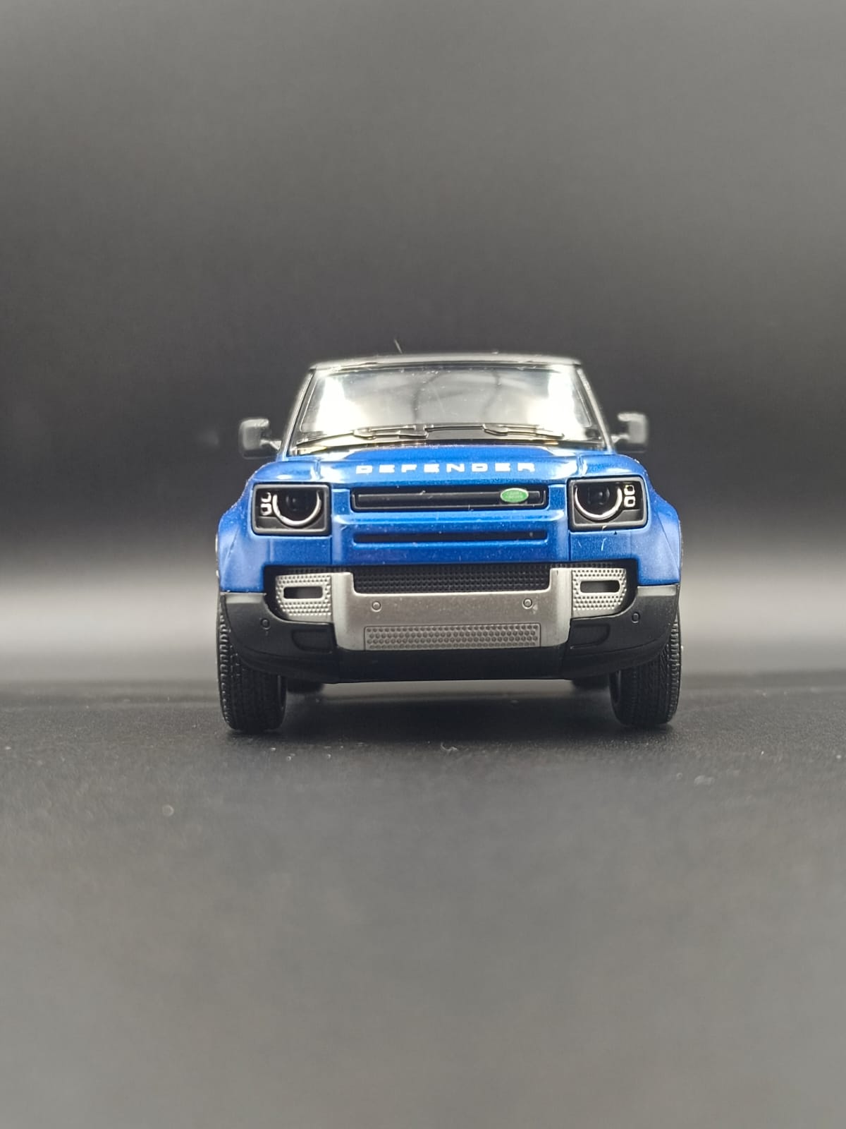 Kinsmart Land Rover Defender 90 Die-Cast Scale Model (1:36) - Blue