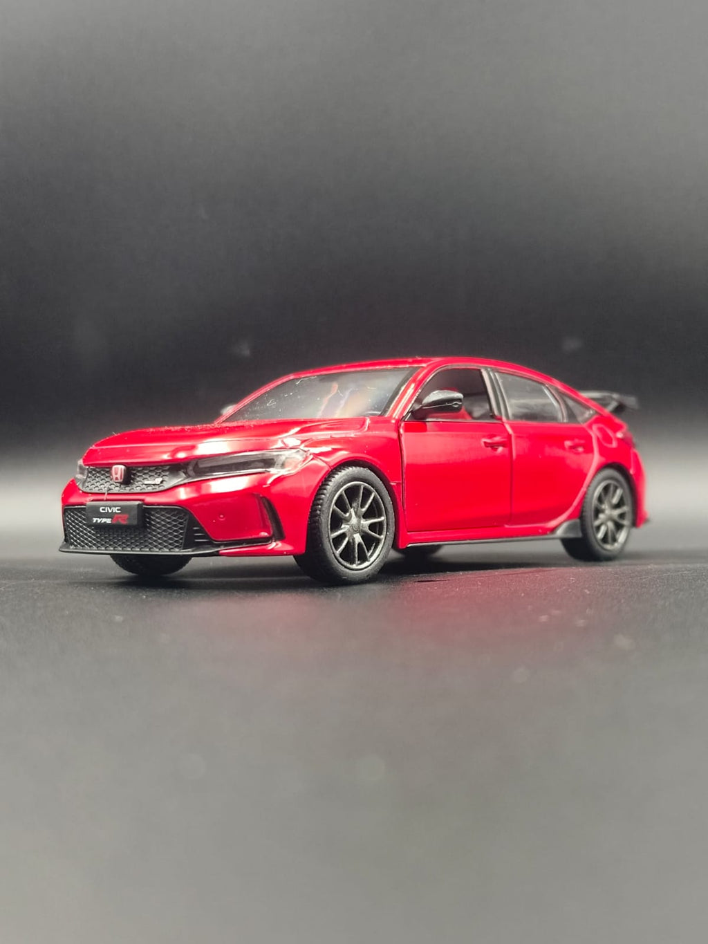 Kinsmart 2024 Honda Civic Type R Diecast Model Car - 1:36 Scale [Licensed] Red