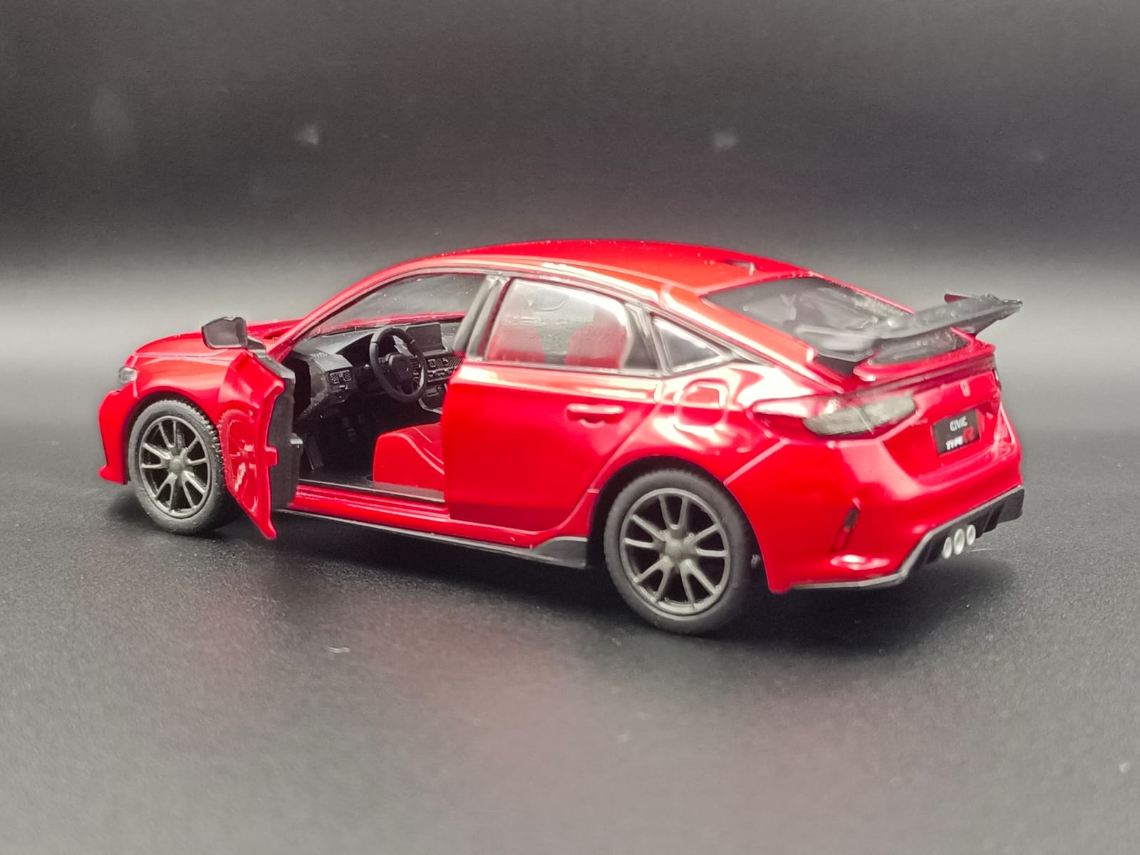 Kinsmart 2024 Honda Civic Type R Diecast Model Car - 1:36 Scale [Licensed] Red