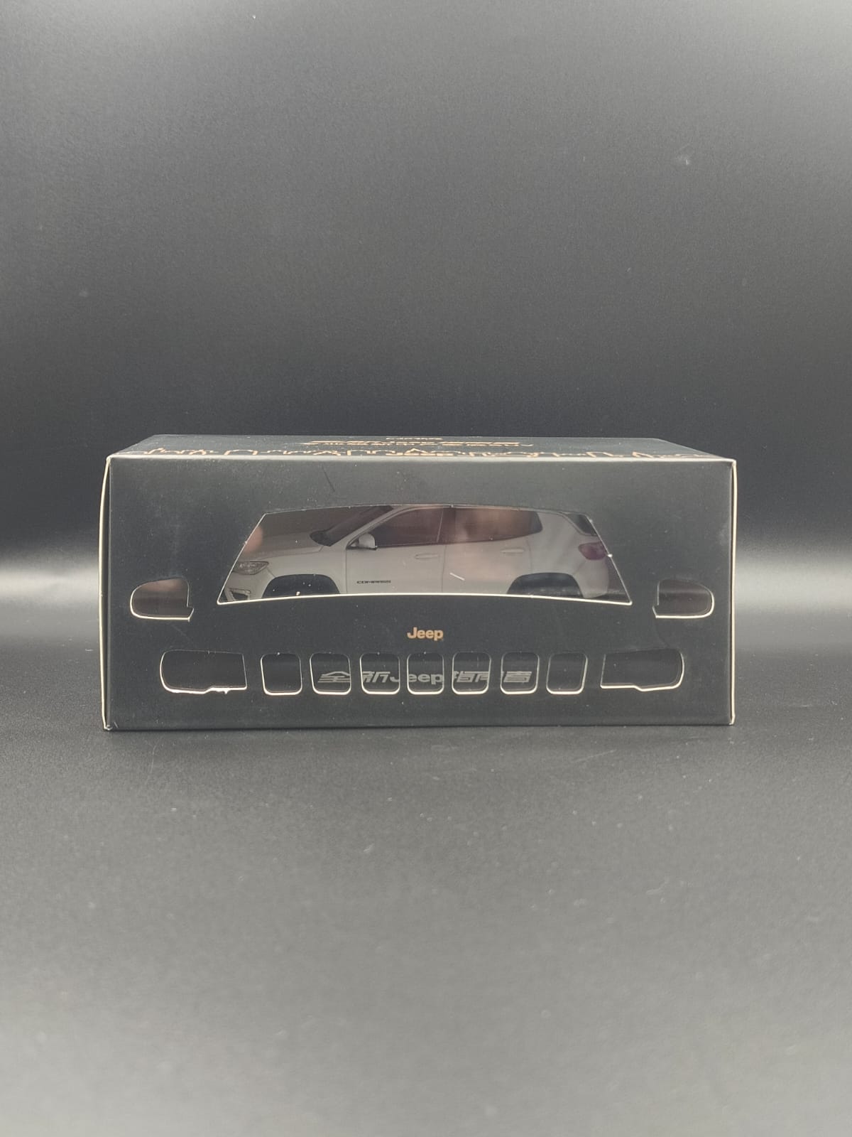 1:43 Scale Jeep Compass Diecast Model - Dealer Edition (White)