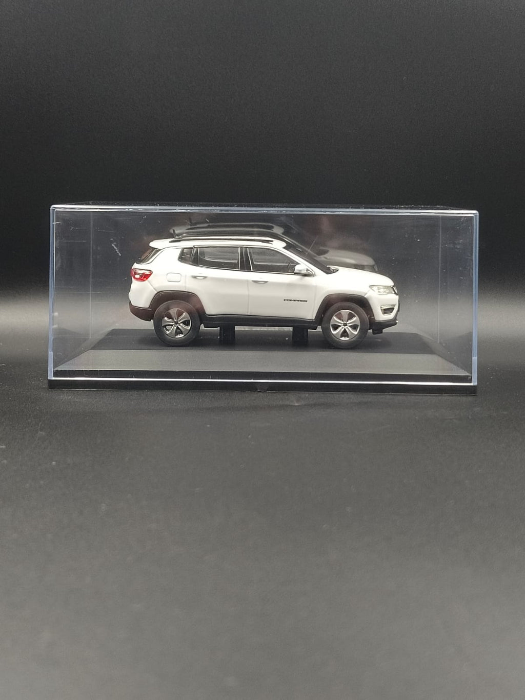 1:43 Scale Jeep Compass Diecast Model - Dealer Edition (White)