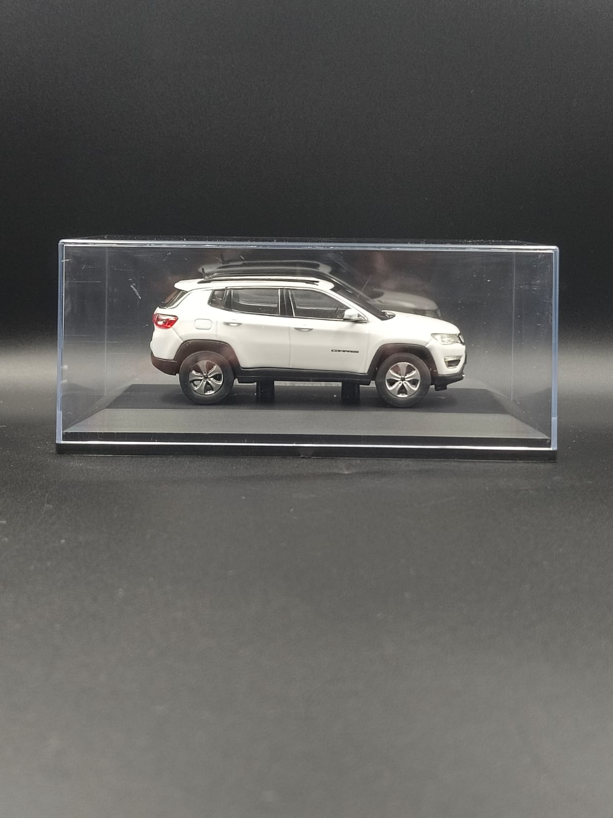 1:43 Scale Jeep Compass Diecast Model - Dealer Edition (White)