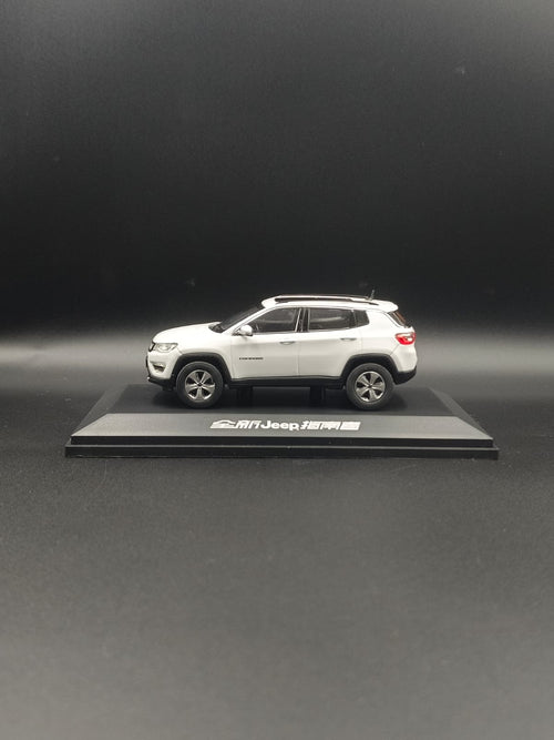 1:43 Scale Jeep Compass Diecast Model - Dealer Edition (White)