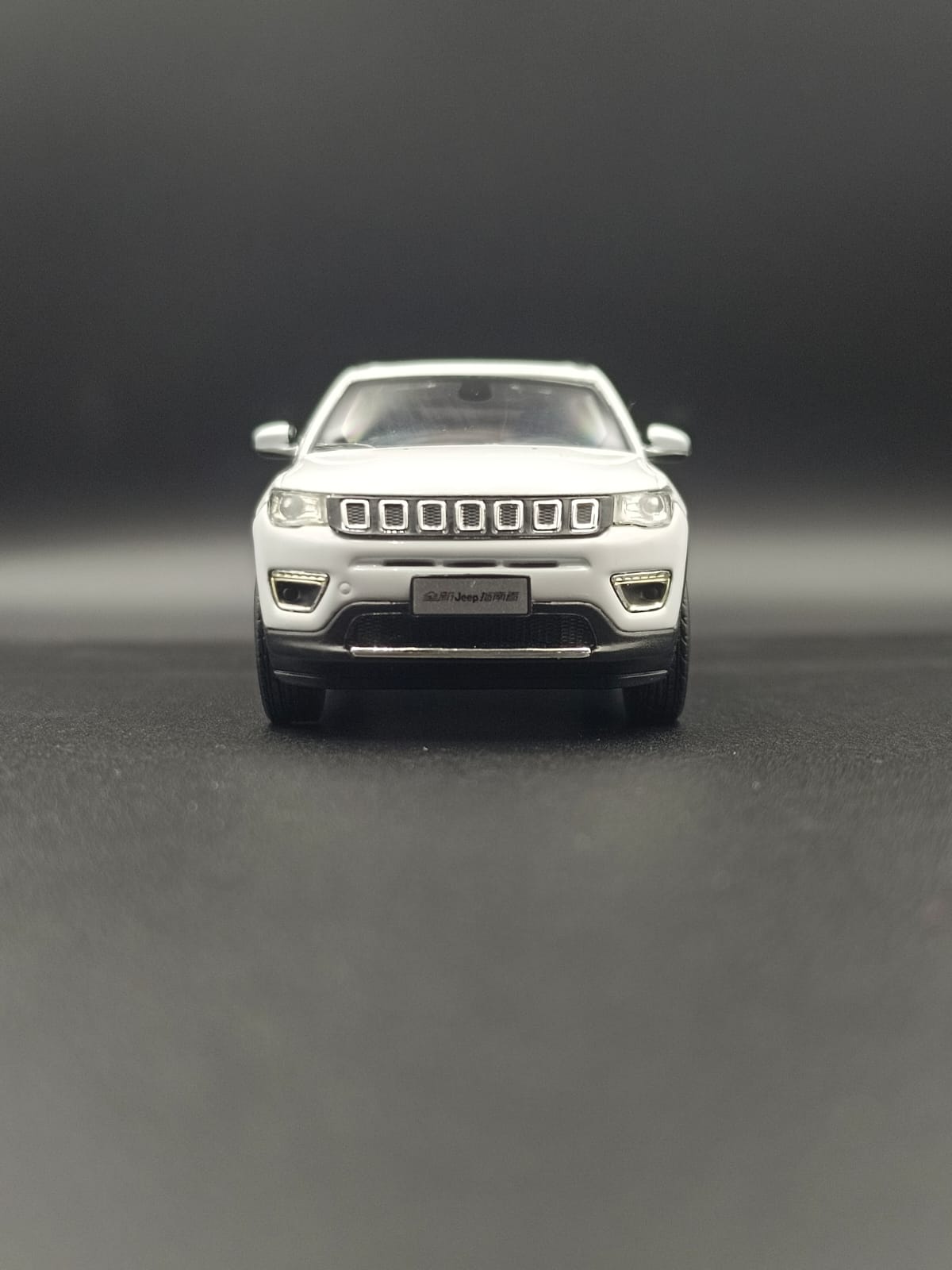 1:43 Scale Jeep Compass Diecast Model - Dealer Edition (White)