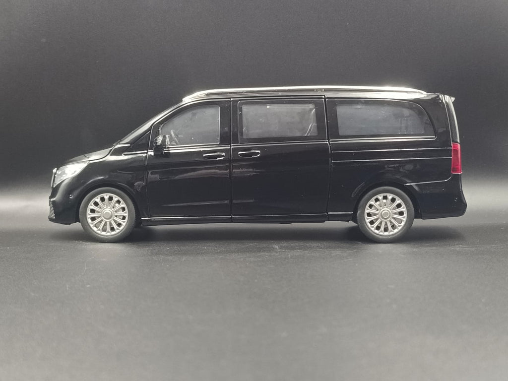 1:24 Scale Mercedes-Benz V-Class V260L Diecast Metal Model Car - Black
