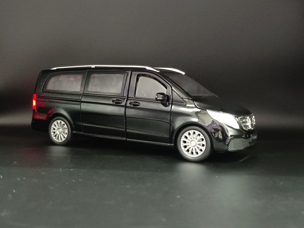 1:24 Scale Mercedes-Benz V-Class V260L Diecast Metal Model Car - Black