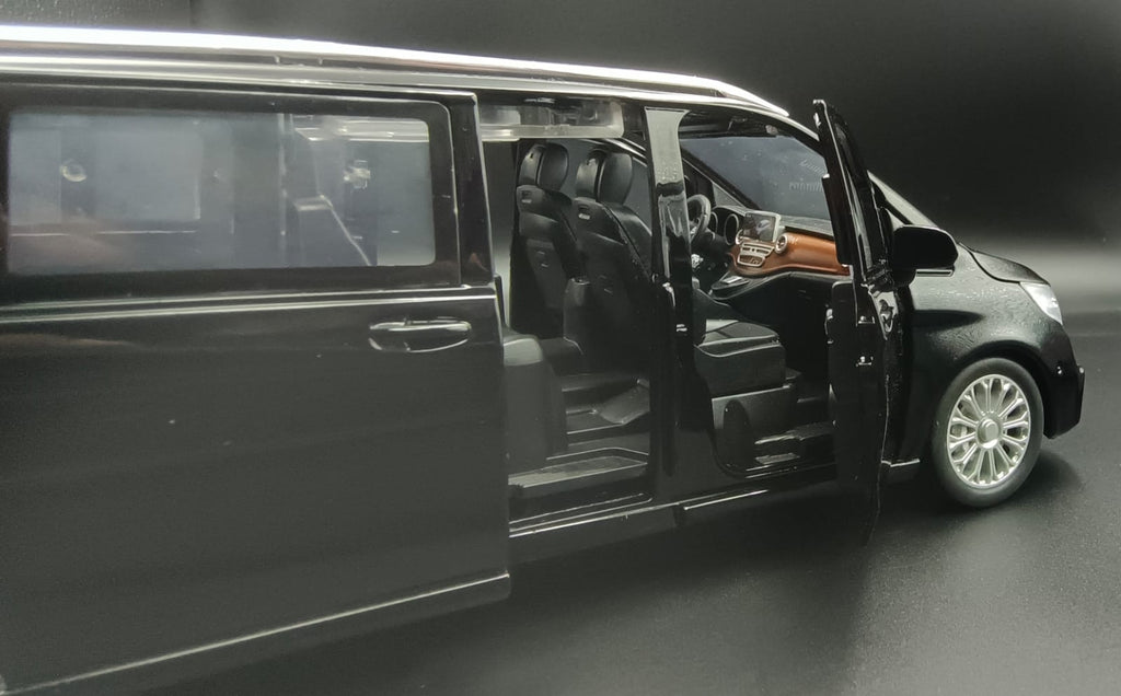 1:24 Scale Mercedes-Benz V-Class V260L Diecast Metal Model Car - Black