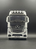 1:24 Scale Mercedes-Benz Actros Diecast Truck Model with Light & Sound - White