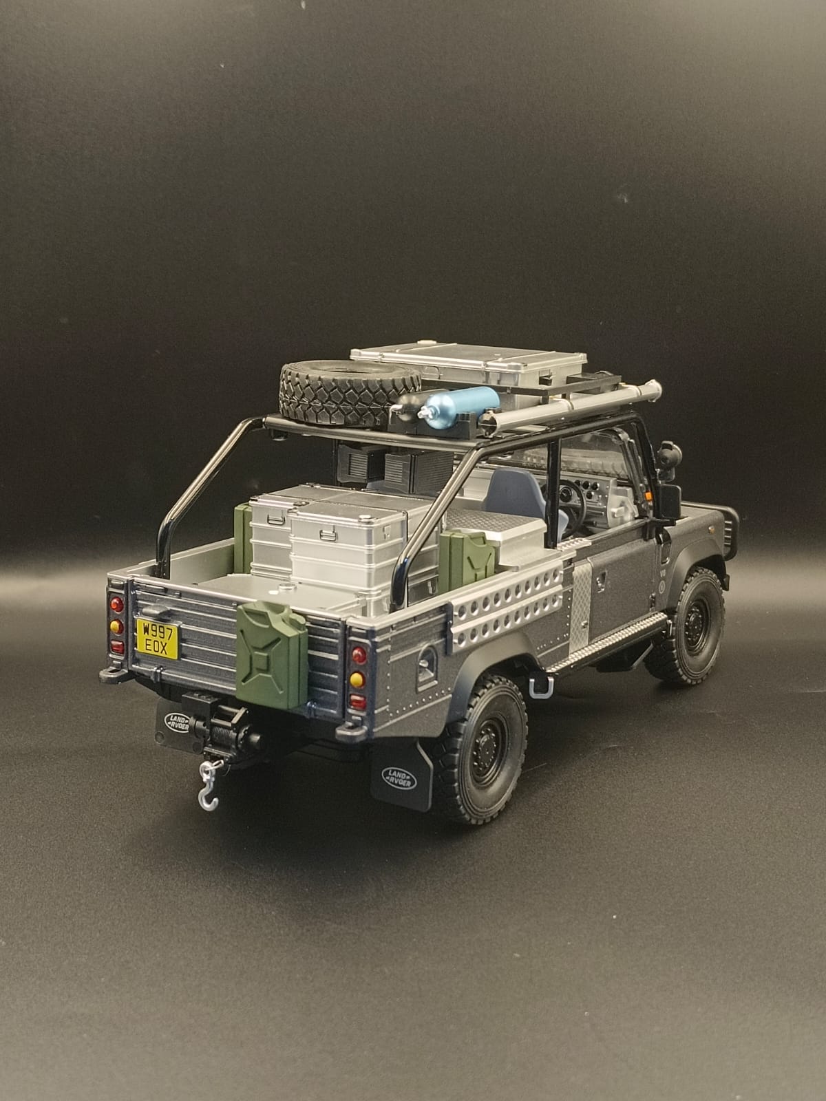 Jinlifang 1:24 Scale 6x6 Off-Road Alloy Die-Cast Model Truck - Grey