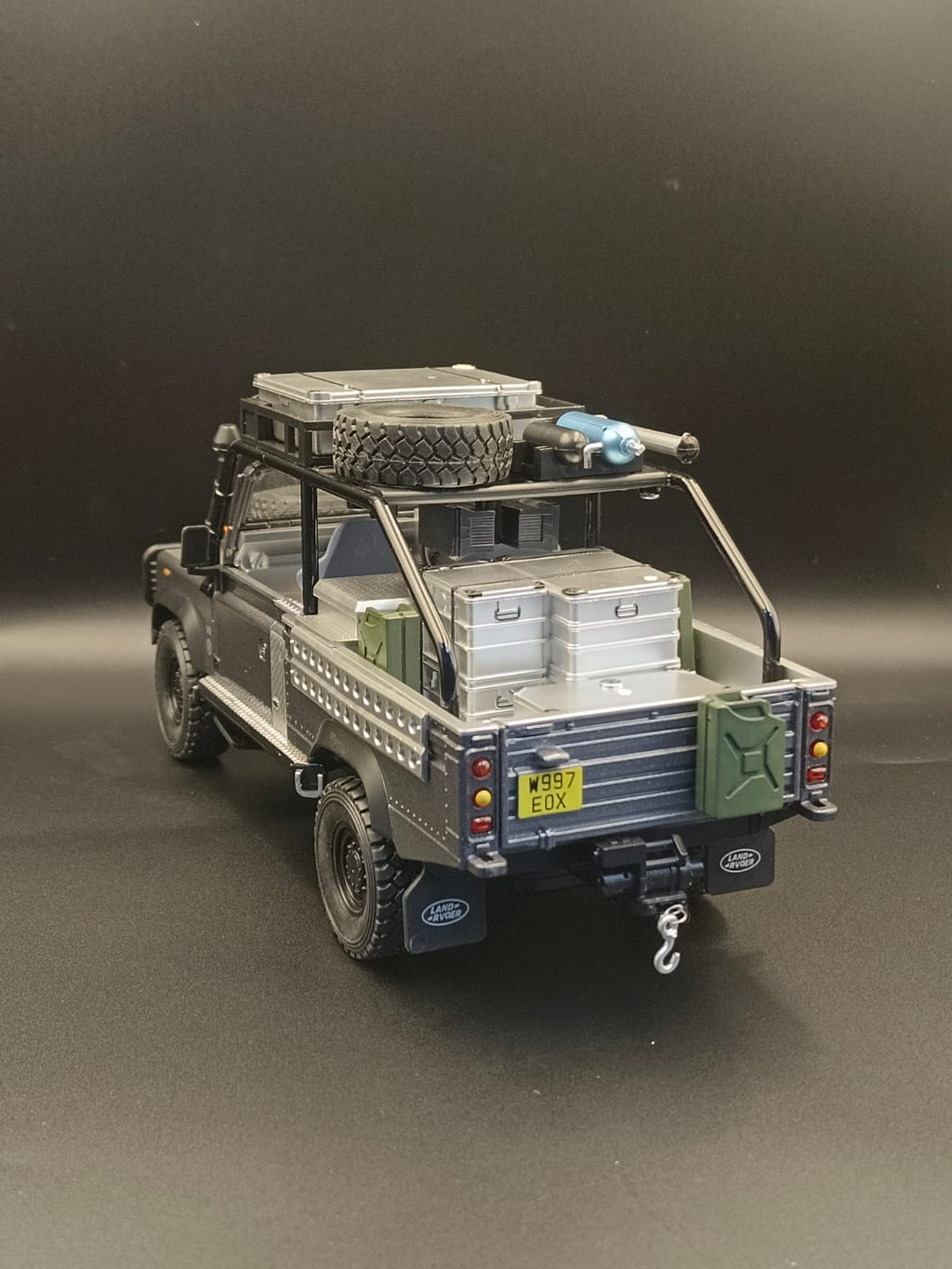 Jinlifang 1:24 Scale 6x6 Off-Road Alloy Die-Cast Model Truck - Grey