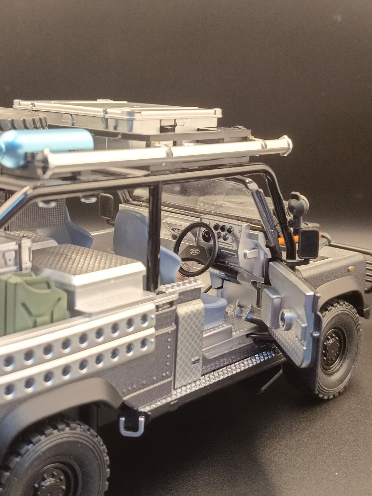Jinlifang 1:24 Scale 6x6 Off-Road Alloy Die-Cast Model Truck - Grey