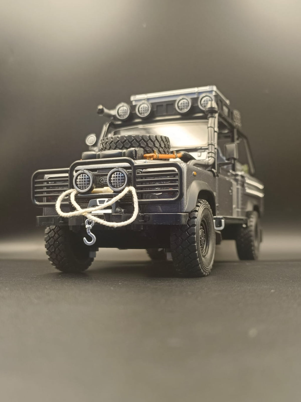 Jinlifang 1:24 Scale 6x6 Off-Road Alloy Die-Cast Model Truck - Grey