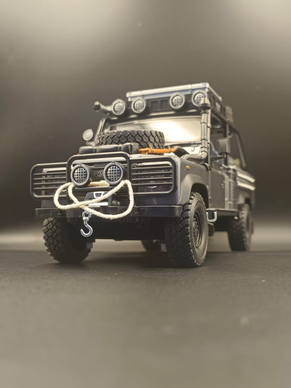 Jinlifang 1:24 Scale 6x6 Off-Road Alloy Die-Cast Model Truck - Grey
