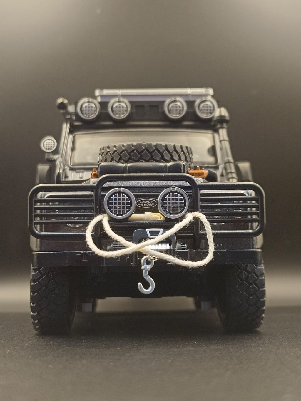 Jinlifang 1:24 Scale 6x6 Off-Road Alloy Die-Cast Model Truck - Grey