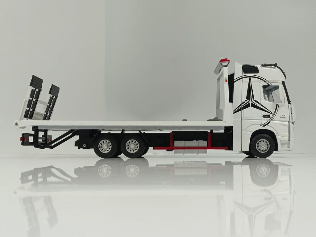 1:24 Mercedes-Benz Actros 1851 Flatbed Tow Truck Diecast Model - White