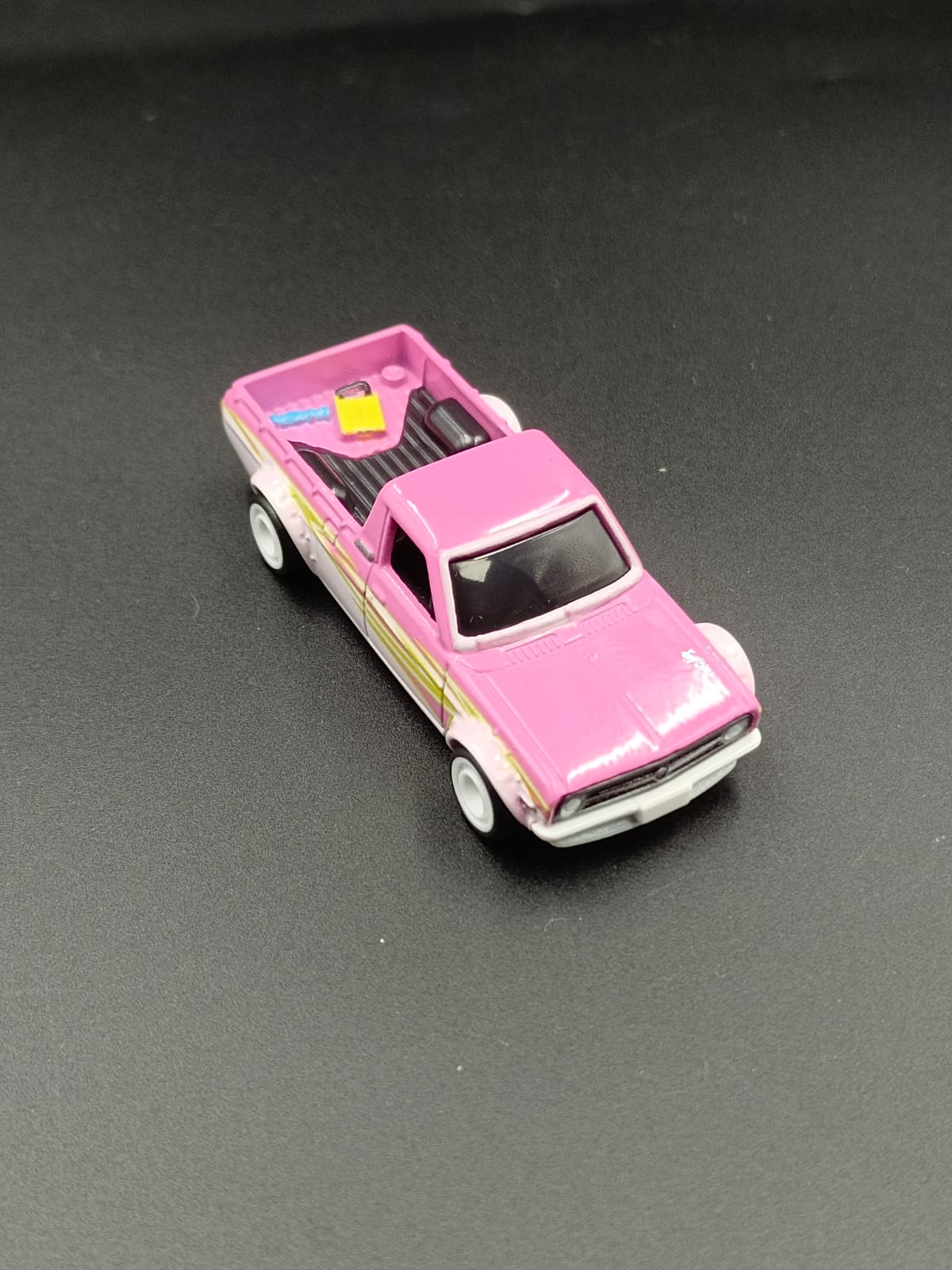 Hot Wheels Premium Car Culture 1975 Datsun Sunny Truck (B120) - Pink (1:64 Scale, Loose)