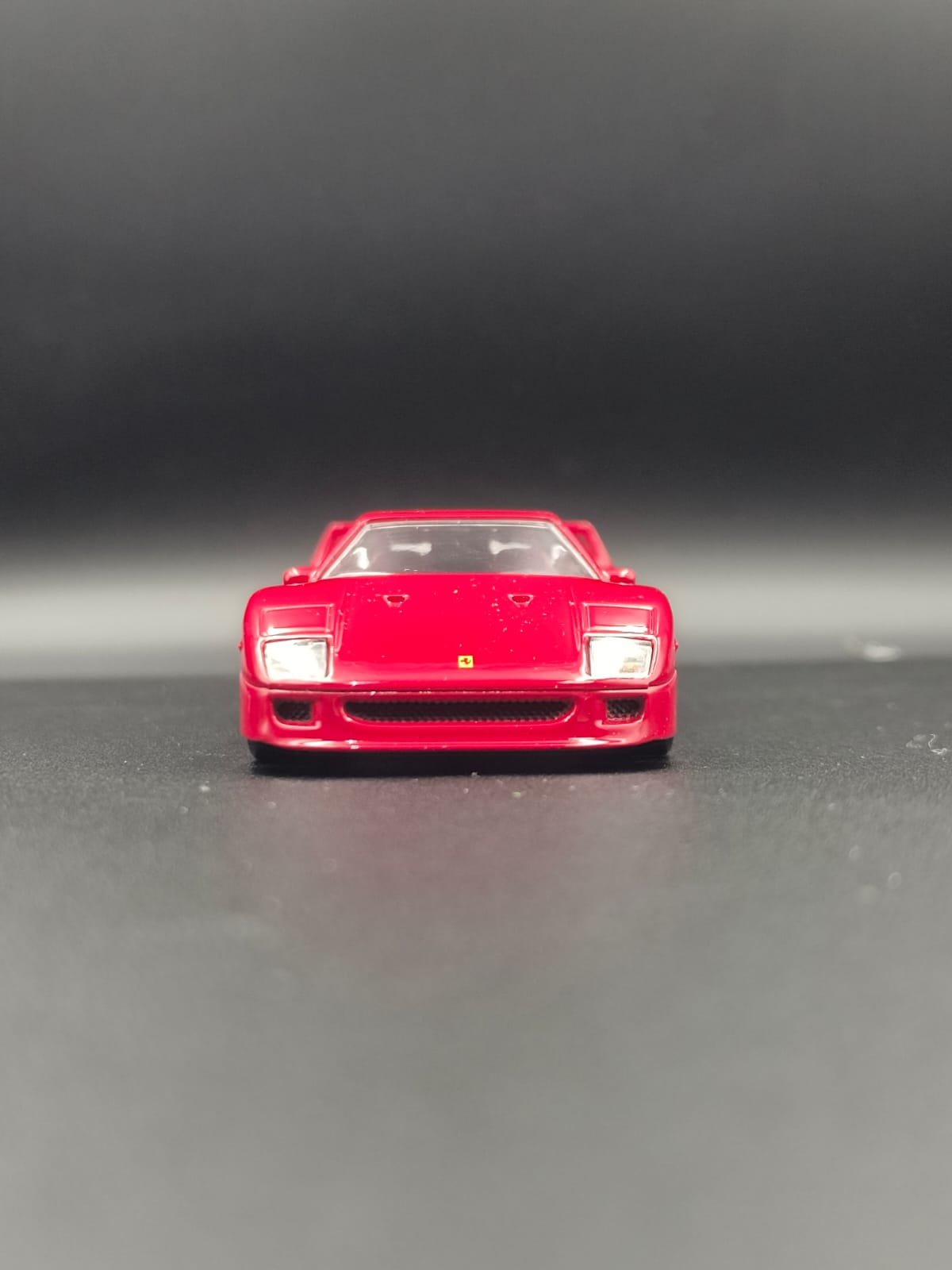 1/43 Norev Ferrari F40 (1987) Diecast Scale Model Car - RedProduct Description