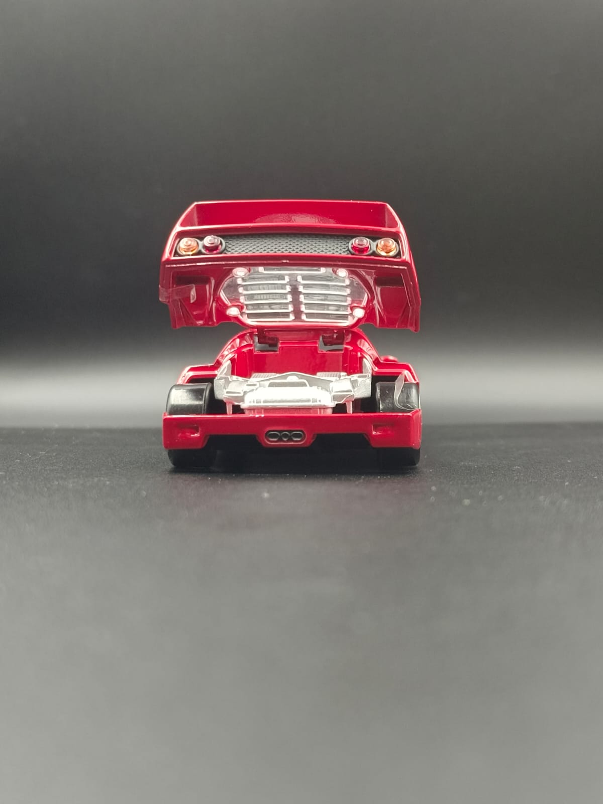 1/43 Norev Ferrari F40 (1987) Diecast Scale Model Car - RedProduct Description