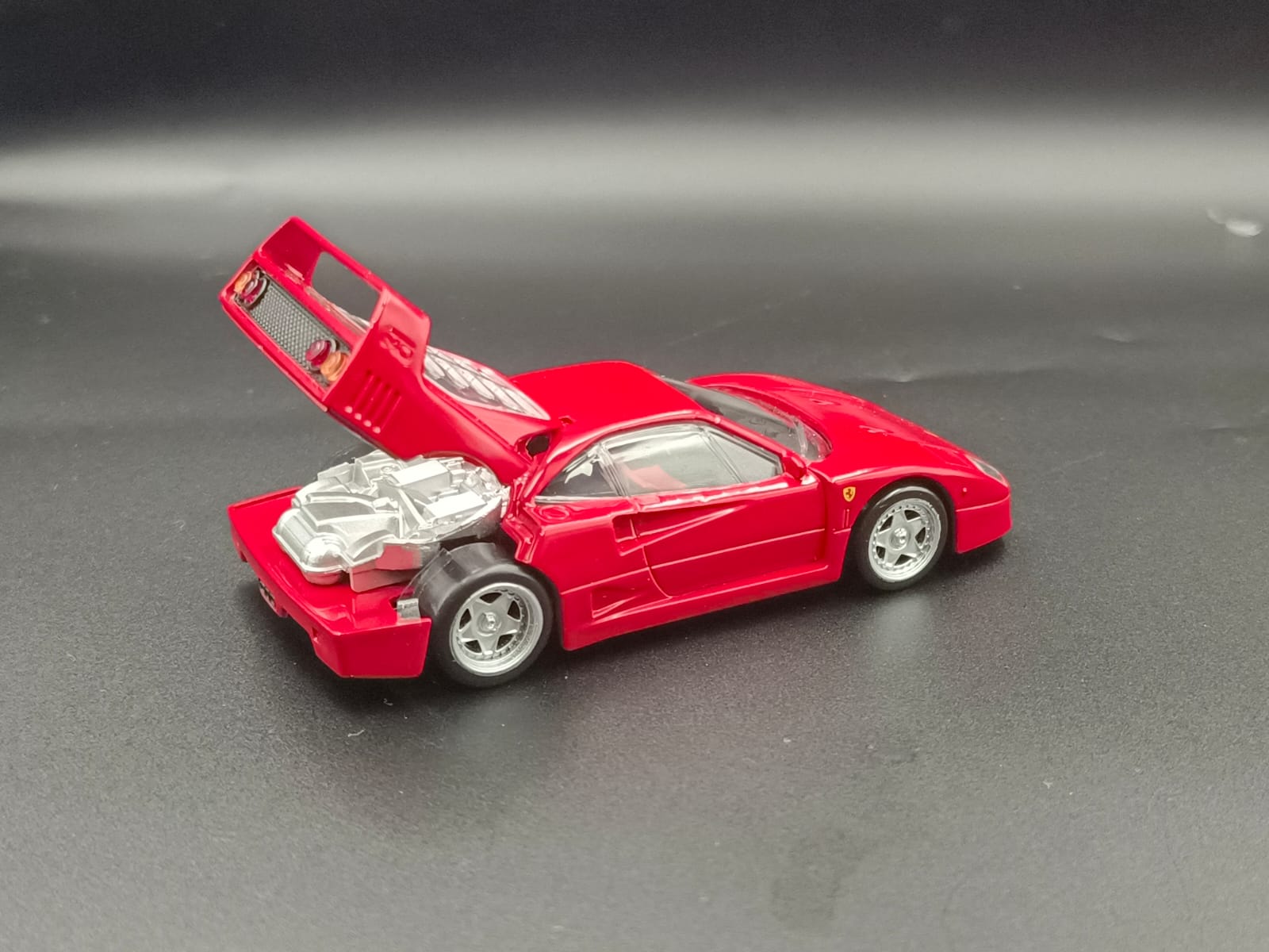 1/43 Norev Ferrari F40 (1987) Diecast Scale Model Car - RedProduct Description