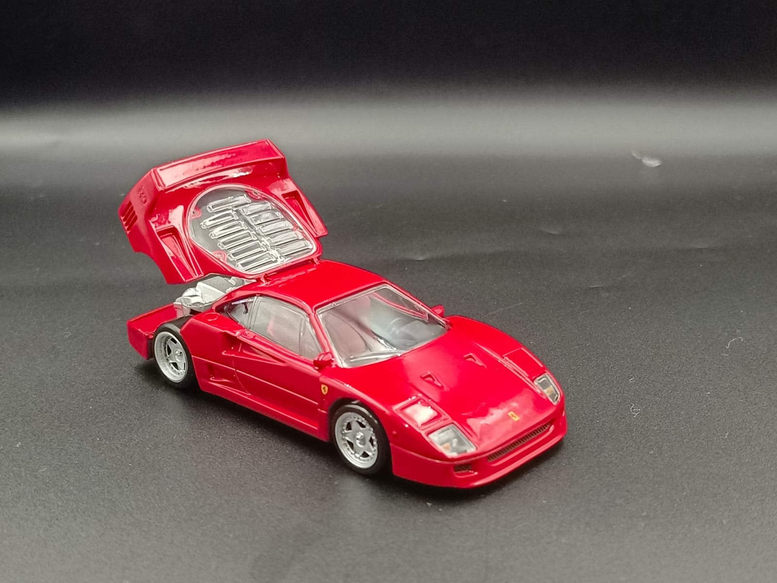 1/43 Norev Ferrari F40 (1987) Diecast Scale Model Car - RedProduct Description