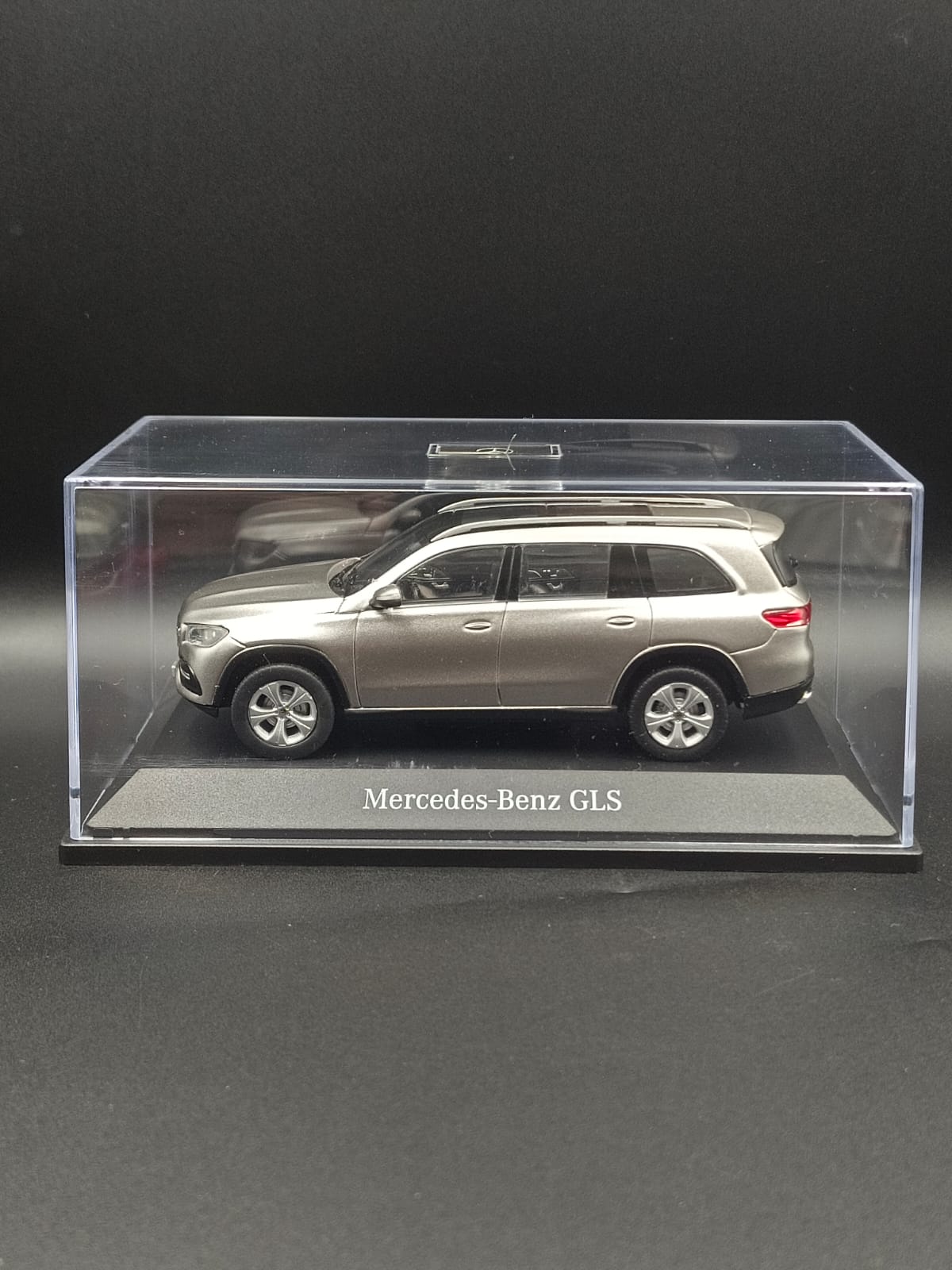 Mercedes-Benz GLS Class (X167) 1:43 Scale Diecast Model Car - Silver (Official Dealer Edition)