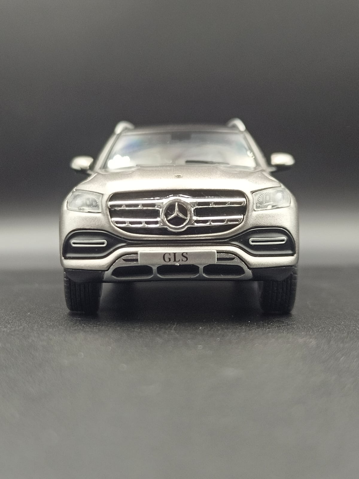 Mercedes-Benz GLS Class (X167) 1:43 Scale Diecast Model Car - Silver (Official Dealer Edition)