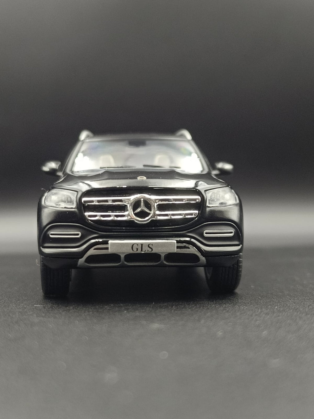 2019 Mercedes-Benz GLS (X167) 1:43 Scale Diecast Model Car (Dealer Edition)