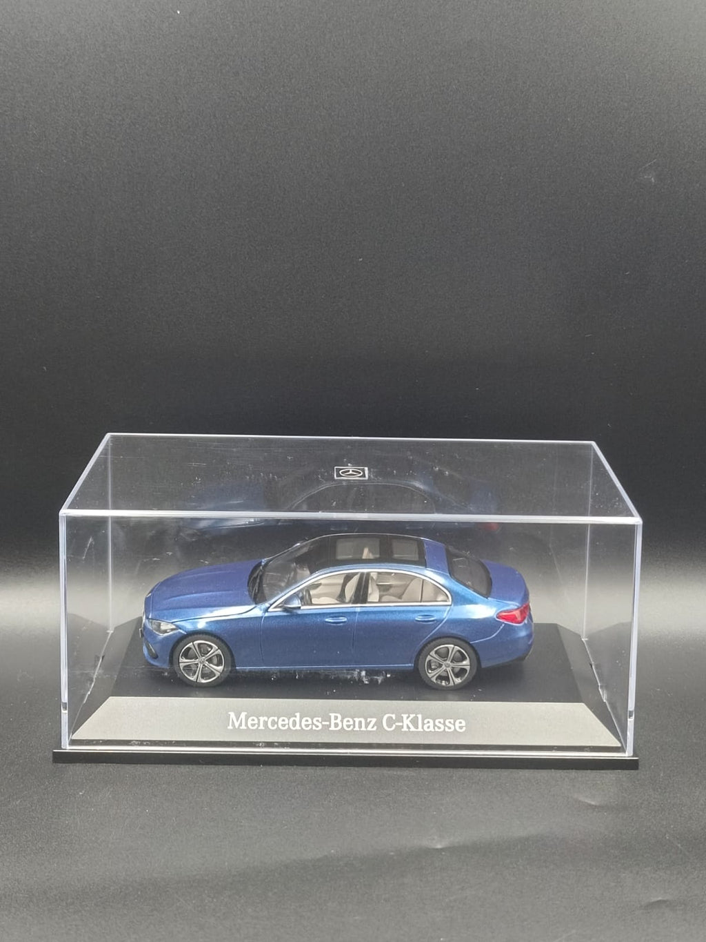 Mercedes-Benz C-Class (C-Klasse) Dealer Edition 1:43 Scale Diecast Model – Spectral Blue