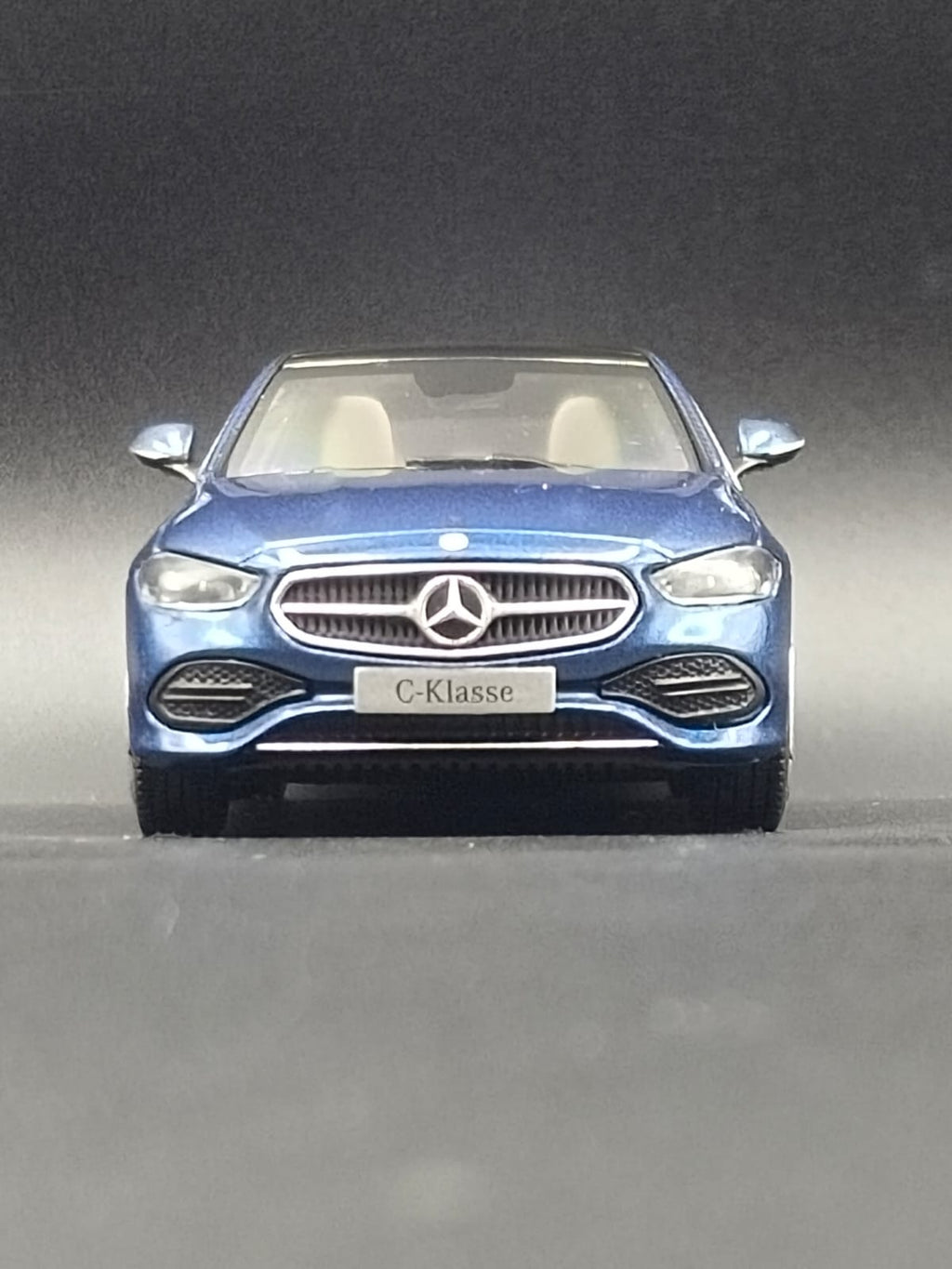 Mercedes-Benz C-Class (C-Klasse) Dealer Edition 1:43 Scale Diecast Model – Spectral Blue