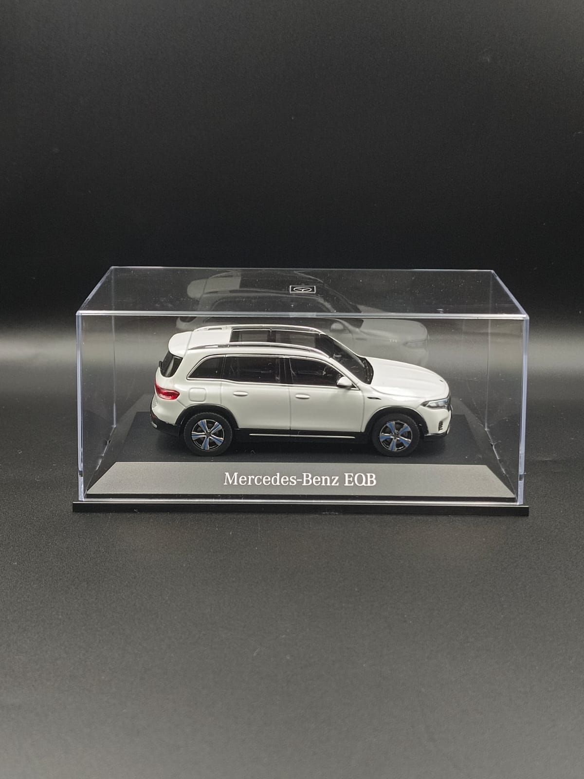 Mercedes-Benz EQB Official Dealer Edition 1:43 Scale Diecast Model Car - White