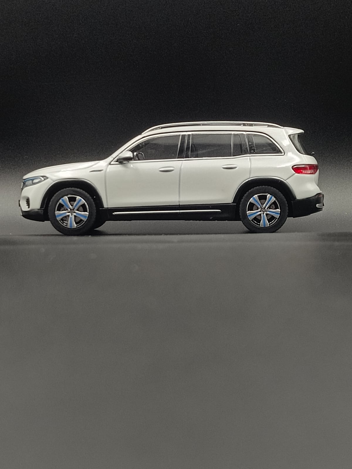 Mercedes-Benz EQB Official Dealer Edition 1:43 Scale Diecast Model Car - White