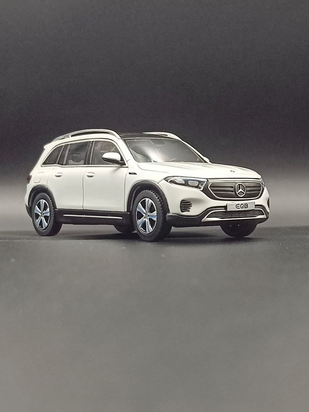 Mercedes-Benz EQB Official Dealer Edition 1:43 Scale Diecast Model Car - White