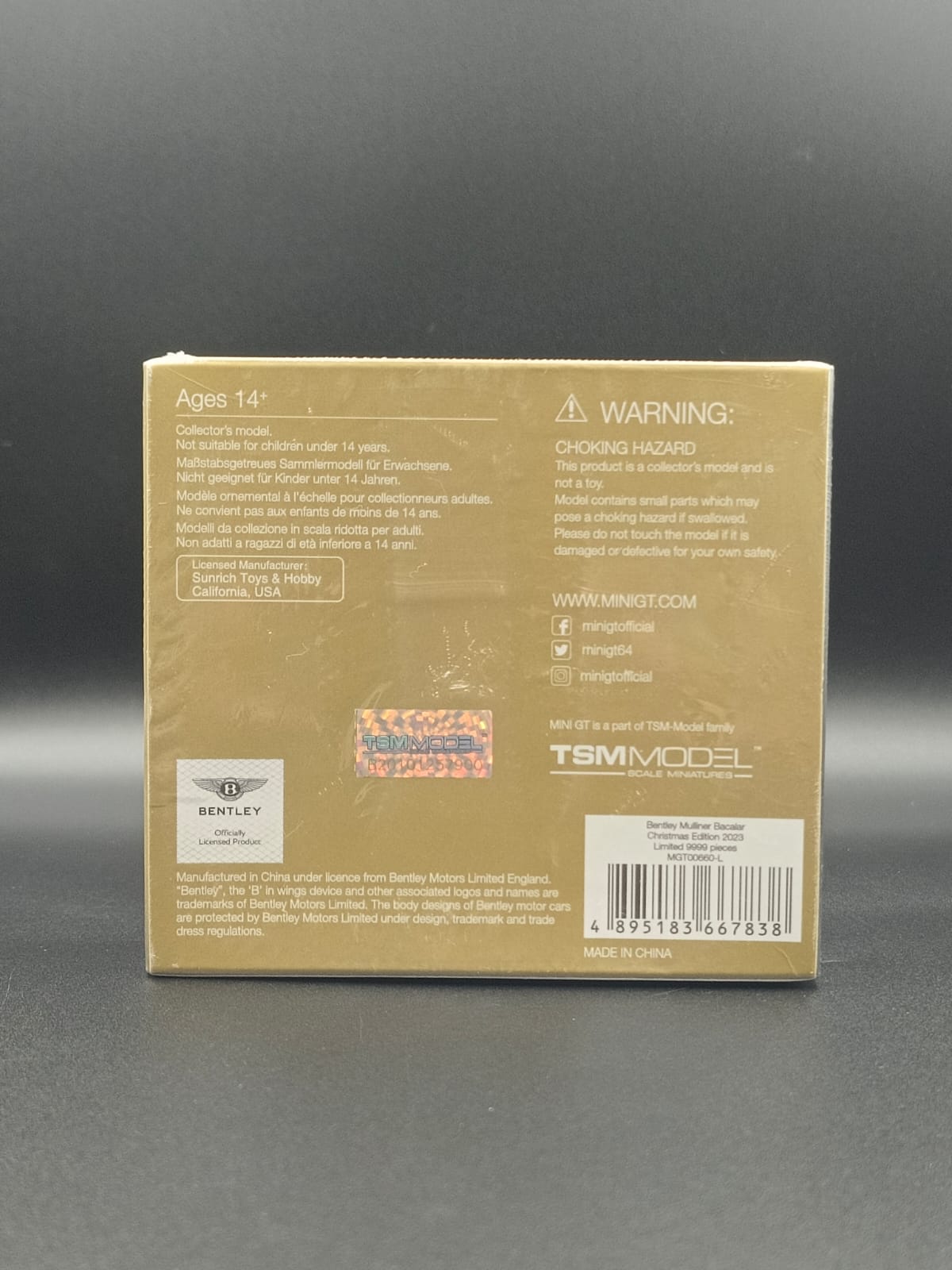 MINI GT 1:64 Bentley Mulliner Bacalar Christmas Edition 2023 (Diecast Model #660)