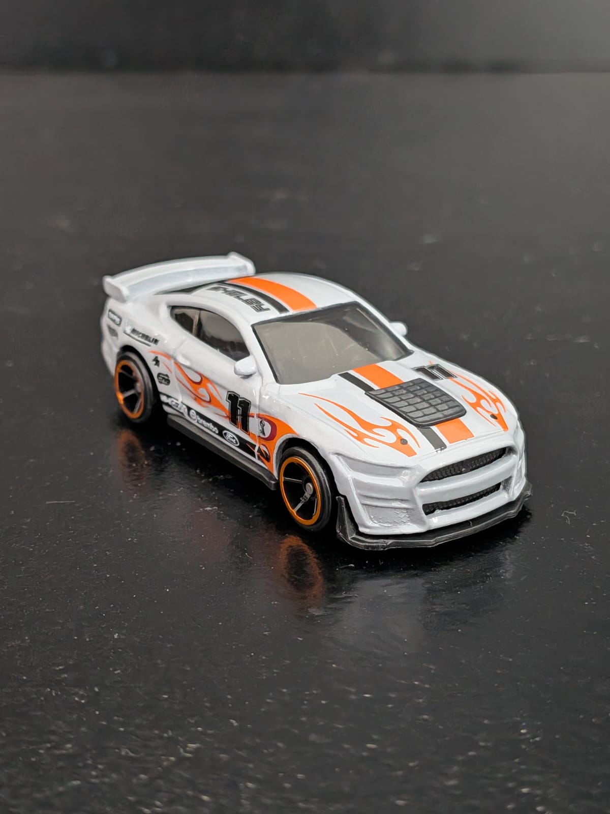 Hot Wheels 2020 Ford Mustang Shelby GT500 Die-Cast Toy Car (Nightspeed Series - 1:64 Scale)