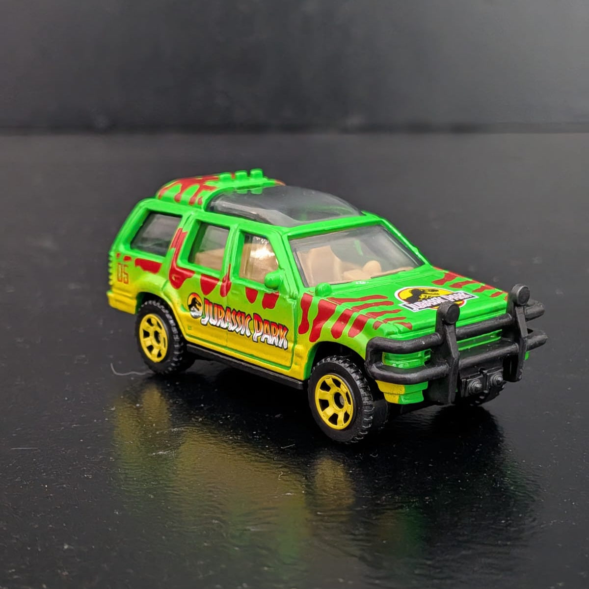 Matchbox Jurassic World 1993 Ford Explorer (#5) Tour Vehicle 1:64 Scale Diecast