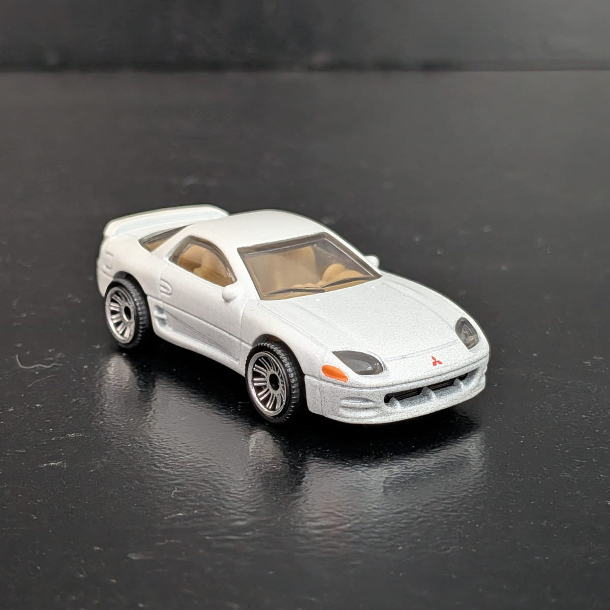 Matchbox 1994 Mitsubishi 3000GT (White) – 1:64 Scale Diecast Model