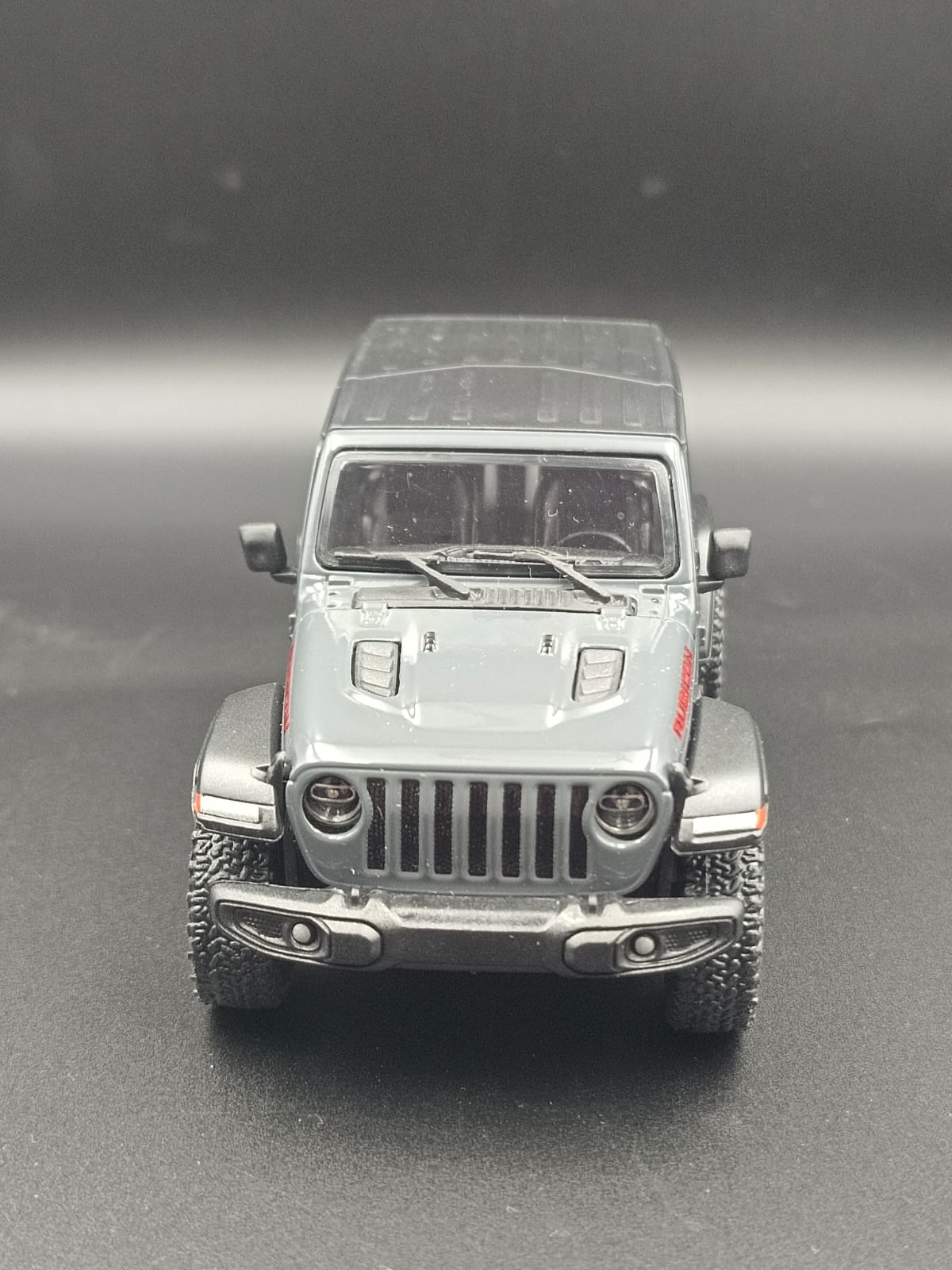 Kinsmart 2018 Jeep Wrangler Rubicon Hard Top Diecast Model (1:34 Scale) - Dark Green